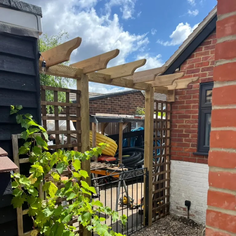 outdoor-carpentry-and-joinery-hero